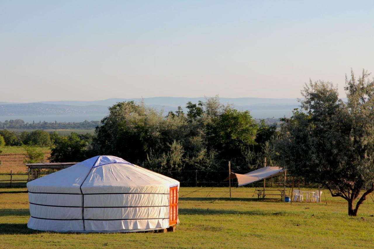 שיופוק Dharma Horse Shelter Bungalows & Farmping מראה חיצוני תמונה